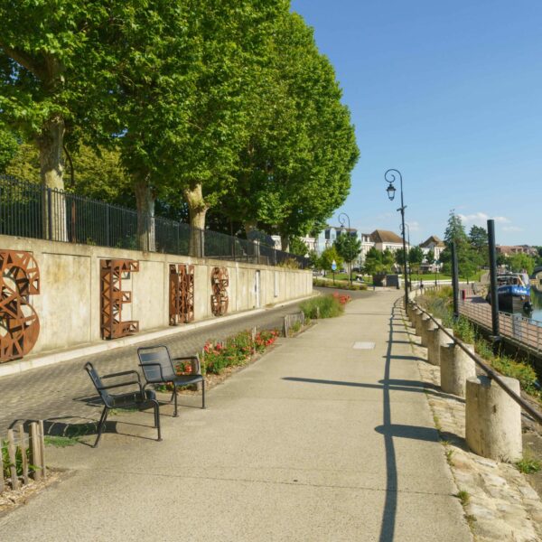 Quai Schweitzer à Sens